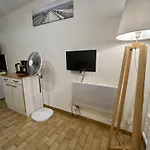 Lumineux Face Avec Separee, Parking Prive, A 30m De La - - Fr-1-338-527