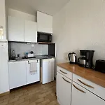 Lumineux Face Avec Separee, Parking Prive, A 30m De La - - Fr-1-338-527 Apartment Sete